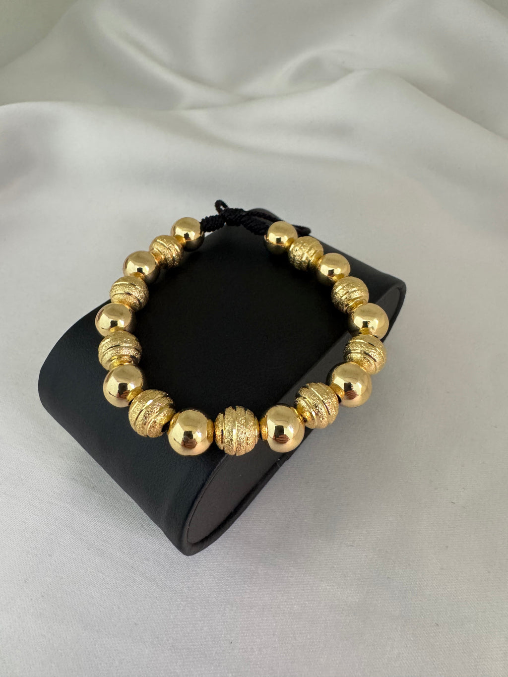 Pulsera oro laminado 18k balín 8mm vista completa