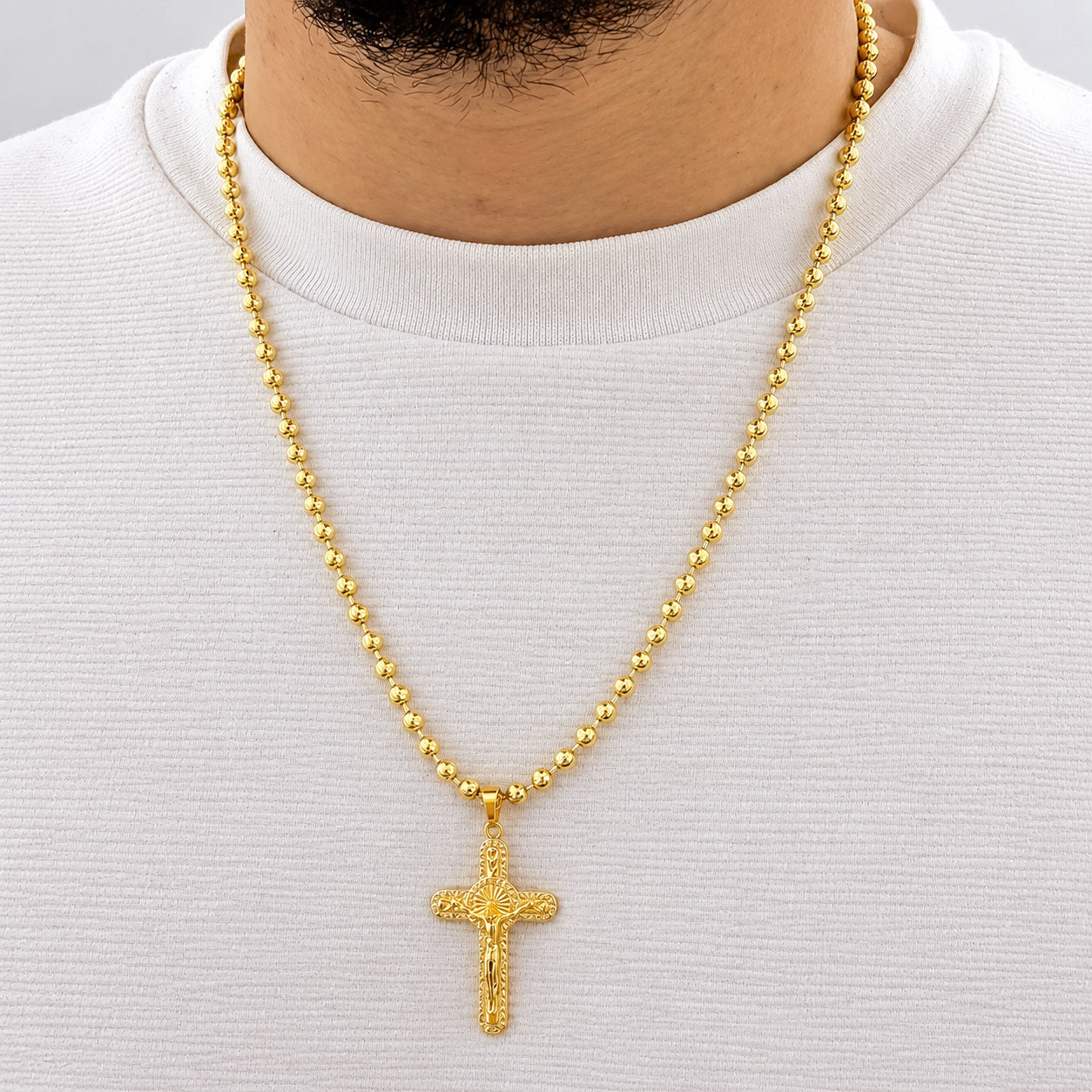 Cadena de hombre 60cm cruz cristo oro laminado 18k puesta